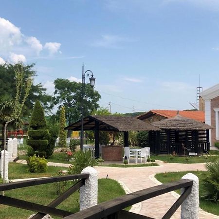 Hotel Agroturizem Eldi Fier Exterior foto